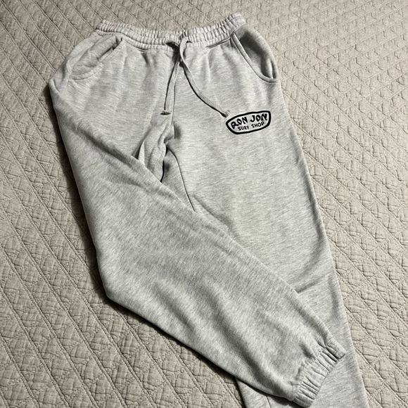 Ron Jon sweats - Picture 1 of 1